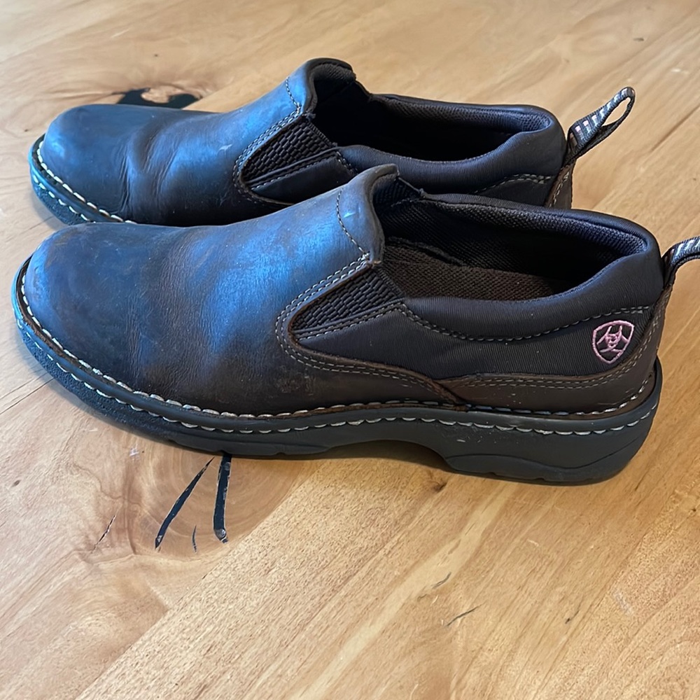 Ariat leather waterproof shoe